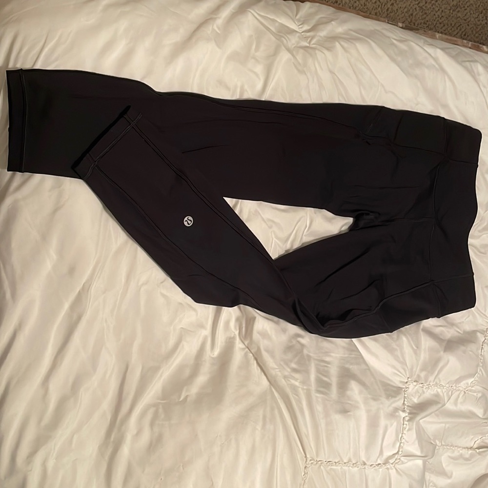 Black lulu leggings size 6
